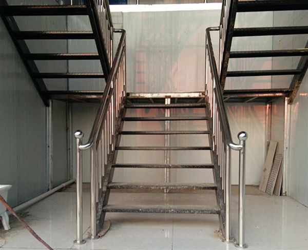 不銹鋼樓梯